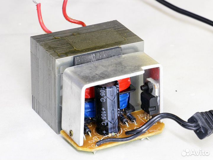 Трансформатор с платой стабилизатора 12В