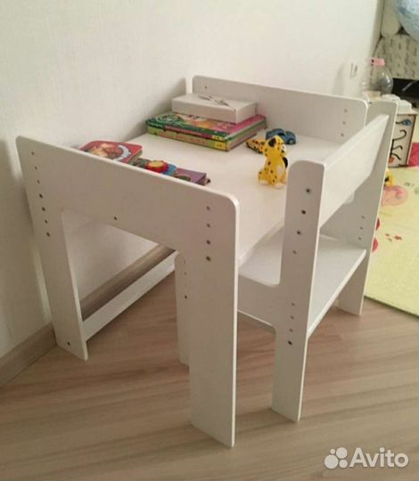 Детский растущий столик и стульчик