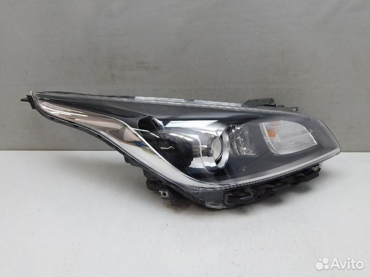 Фара правая Kia Rio