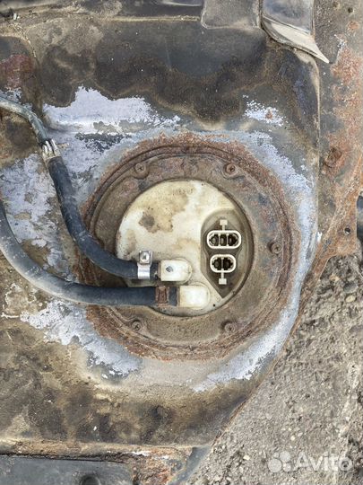 Топливный бак nissan Серена c23