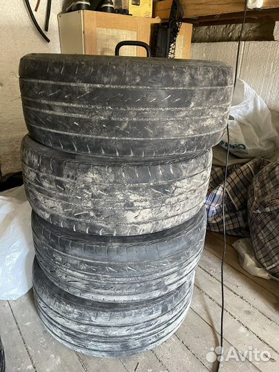 Bridgestone 738V 245/45 R17