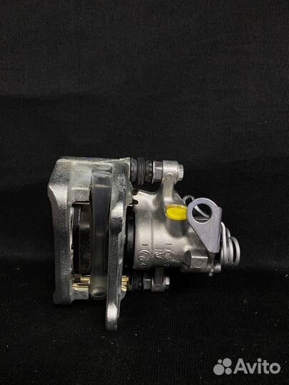 Задние тормозные суппорта Гранта Спорт в сборе