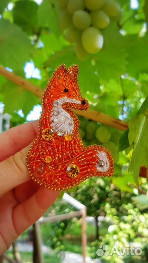 Брошки лисички