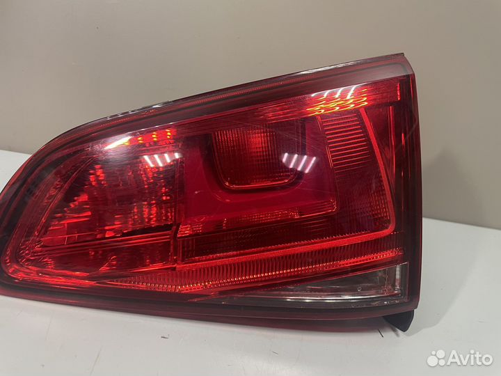 Фонарь правый в крышку Volkswagen Golf 7 5G