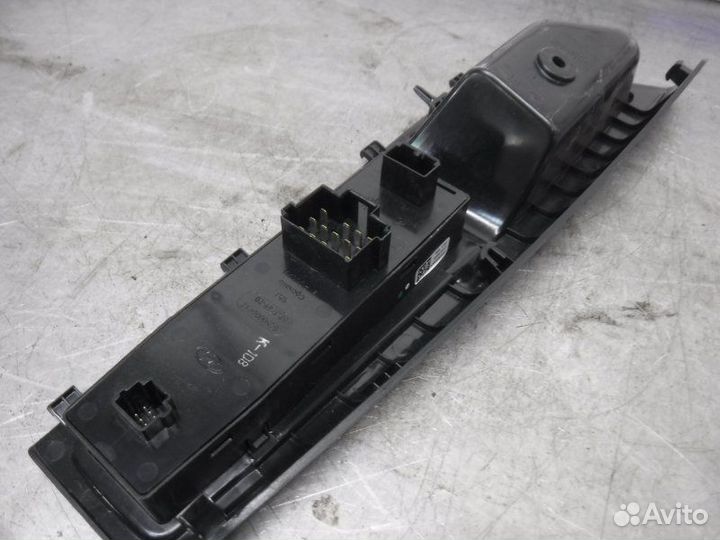 Блок управления стеклоподъемниками Лада Веста SW