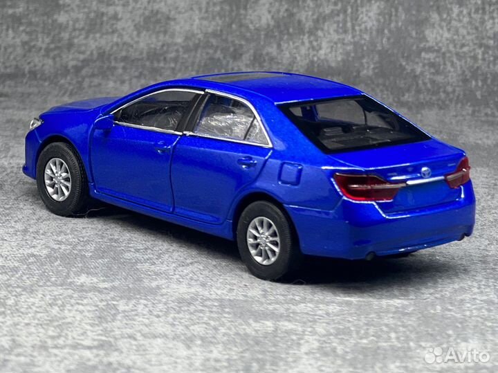 Можель toyota camry blye 1/36 welly