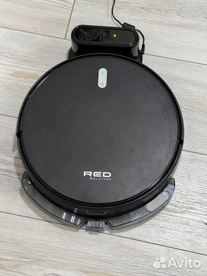 Умный робот-пылесос RED solution RV-R6040S