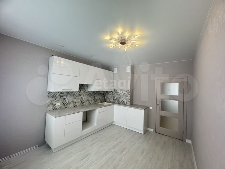 2-к. квартира, 64 м², 4/9 эт.