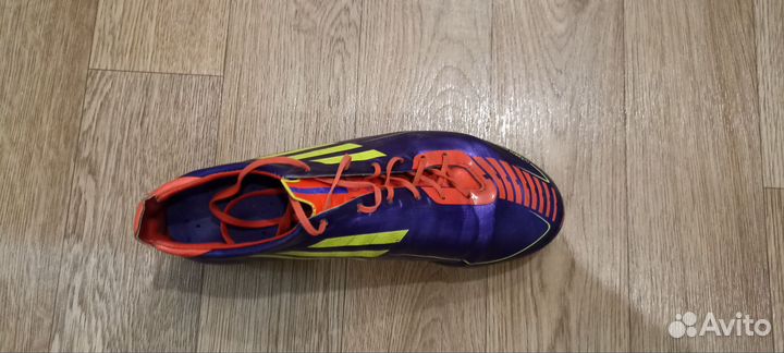 Футбольные бутсы adidas adizero f50