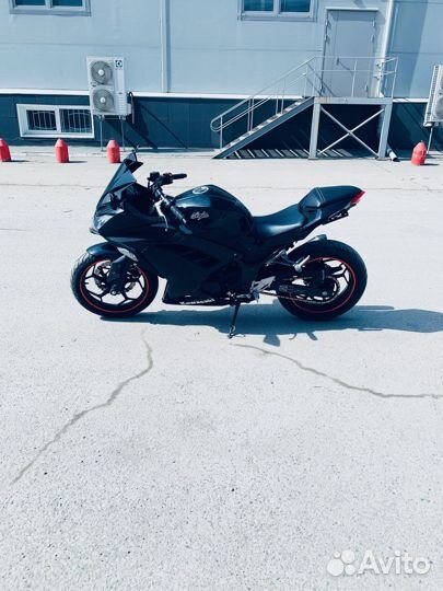 Мотоцикл Kawasaki Ninja 300