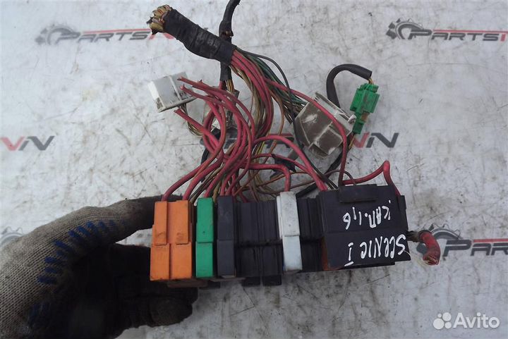 Блок предохранителей Рено Сценик