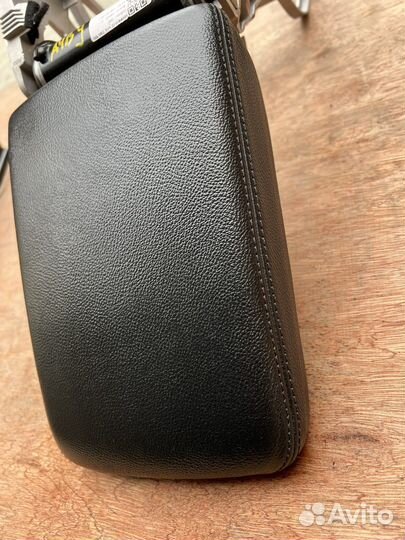 Подлокотник кожа audi a4 b9 15-20 г
