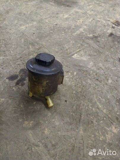 Бачок гидроусилителя Nissan Almera Classic B10