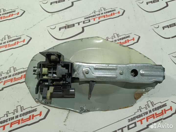 Ручка двери внешняя toyota porte NNP10 NNP11 NNP15