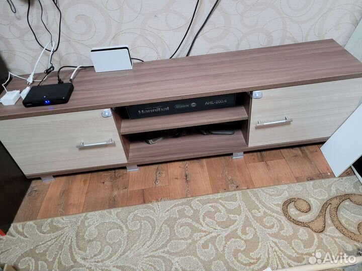 Тумба под телевизор