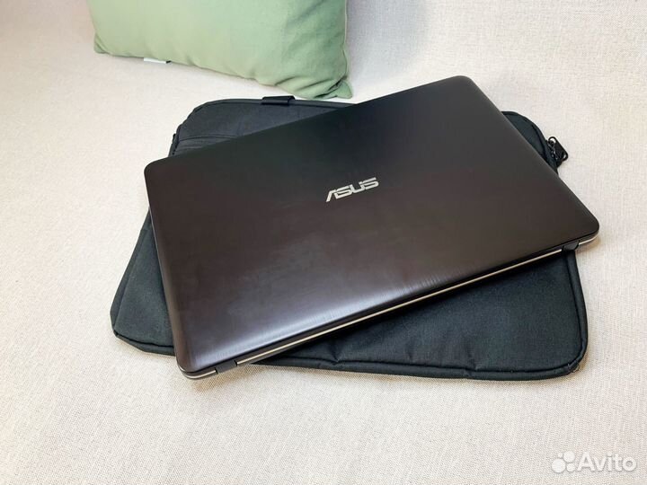 Как новый ноутбук Asus i3-6006U/ 12GB/ SSD/ 920MX