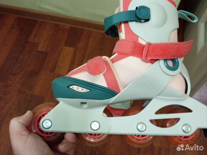 Роликовые коньки