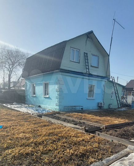 Дом 58,2 м² на участке 6 сот.