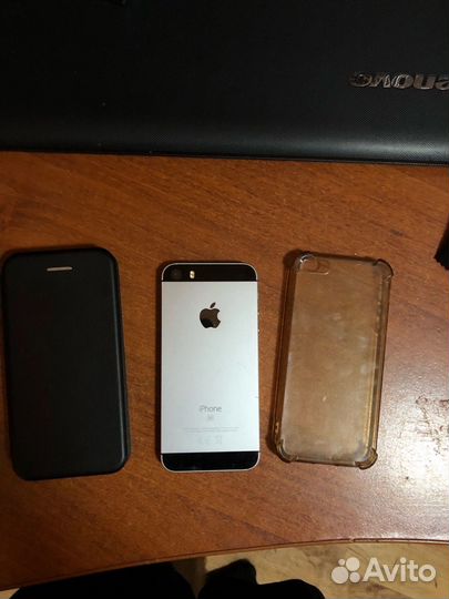 iPhone SE, 32 ГБ