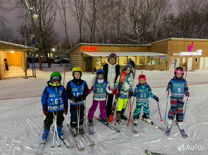 Инструктор по горным лыжам