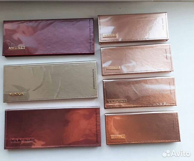 Палетки Adept: Amunet, Plain Jane, Minka