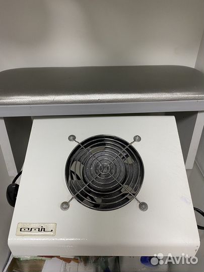 Настольный пылесос для маникюра