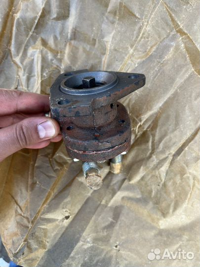Топливный насос Яаз-204/206
