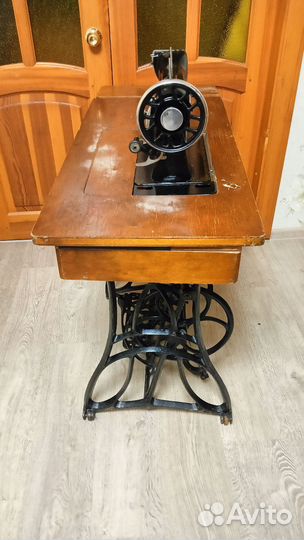 Швейная машина б/у