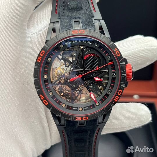 Часы Roger Dubuis