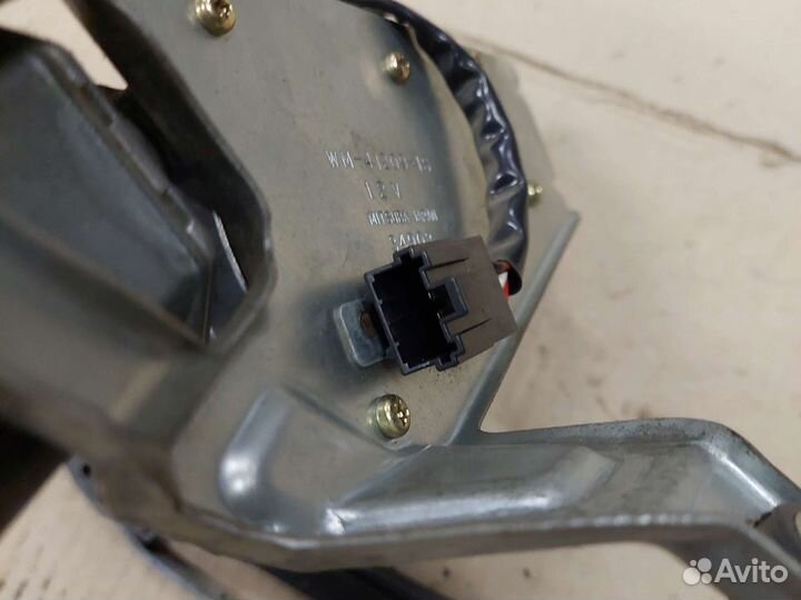 Задний моторчик стеклоочистителя Mitsubishi Galant