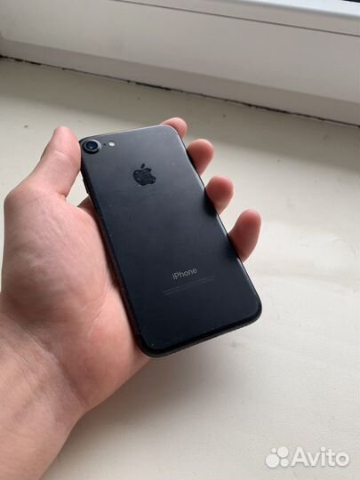iPhone 7, 32 ГБ