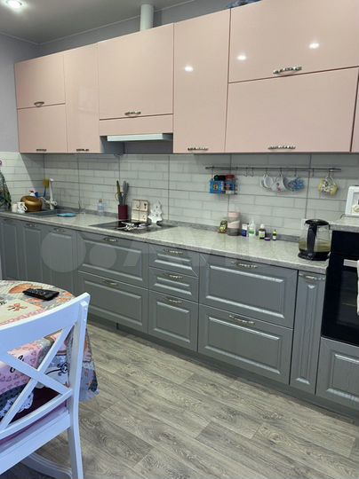 3-к. квартира, 94 м², 9/16 эт.