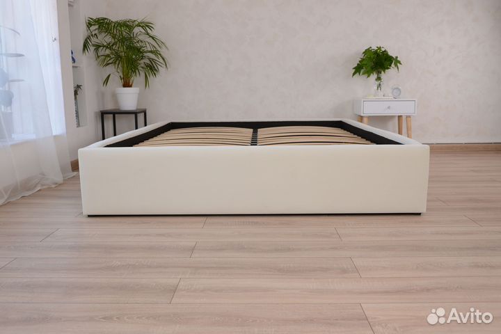 Кровать двуспальная 180х200 с матрасом