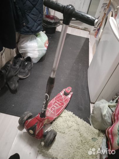 Самокат трехколесный