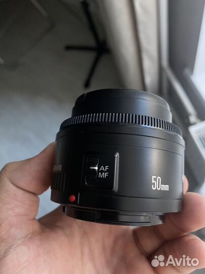 Объектив Canon EF 50mm f/1.8 II
