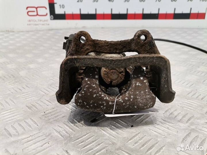 Суппорт тормозной задний правый Mercedes-Benz W246