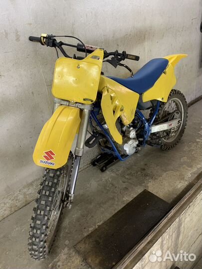 Suzuki rm