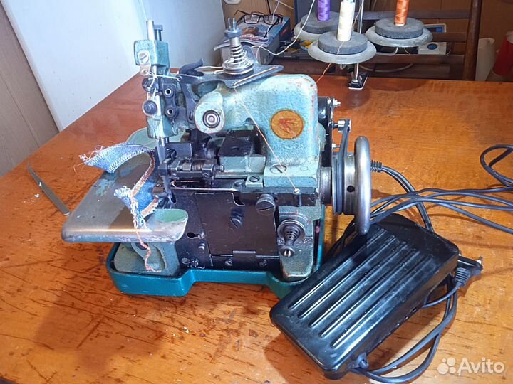 Оверлок Промышленный 51 класс / СССР / 220 Вольт