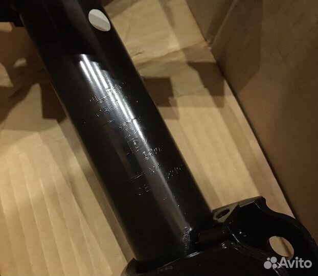 Стойка аморт Рено Ларгус Дастер Каптюр Ниссан Хрей