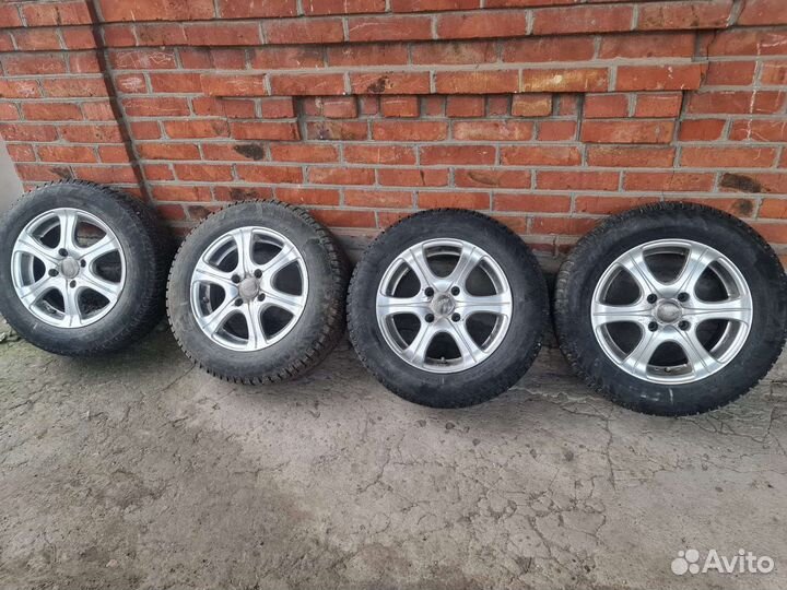 Pirelli P4000 Super Touring 19.5/65 R15