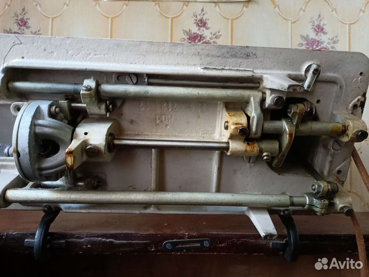 Швейная машина minerva