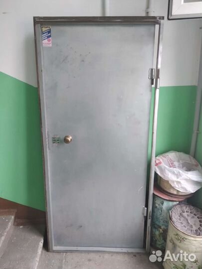 Дверь входная металлическая
