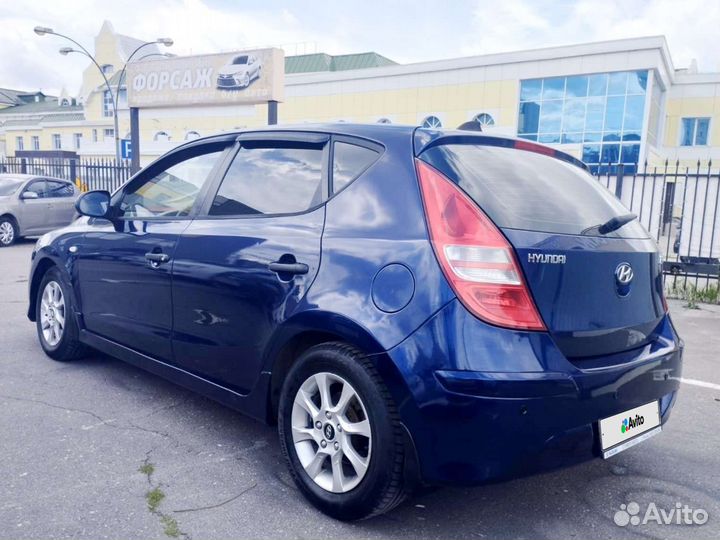 Hyundai i30, 2011