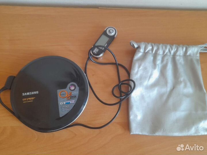 CD плеер Samsung MCD-CM600B