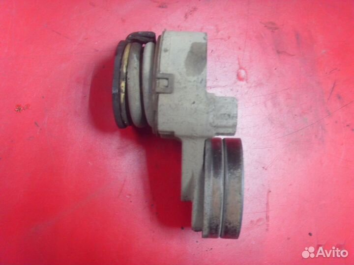 Натяжитель ремня 25189926 Opel Astra H 2004-2015