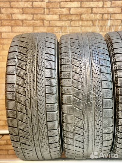 Bridgestone Blizzak VRX 225/55 R17 97S
