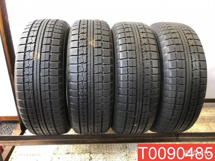 Toyo Winter Tranpath MK4a 215/60 R17 101R