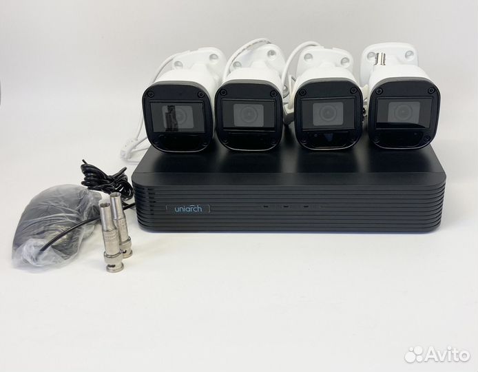 Комплект видеонаблюдения 4 камеры видеорегистратор