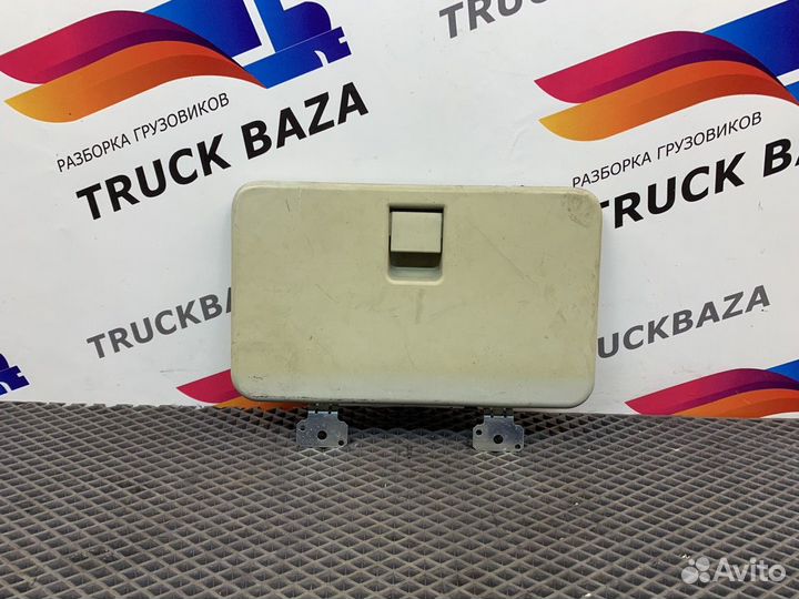 504092916 Крышка бардачка Iveco Stralis