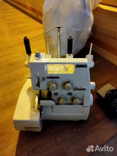 Оверлок 4х ниточный